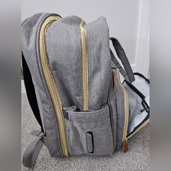 Diaper bag with built in changing station - Picture 10 of 12